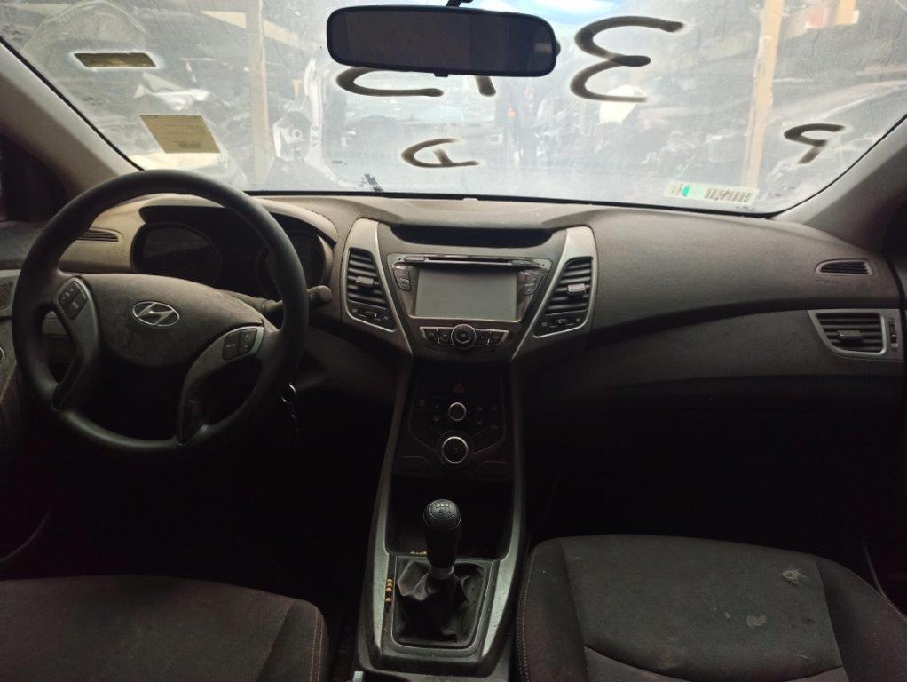  Hyundai ELANTRA 2016    EN DESARME